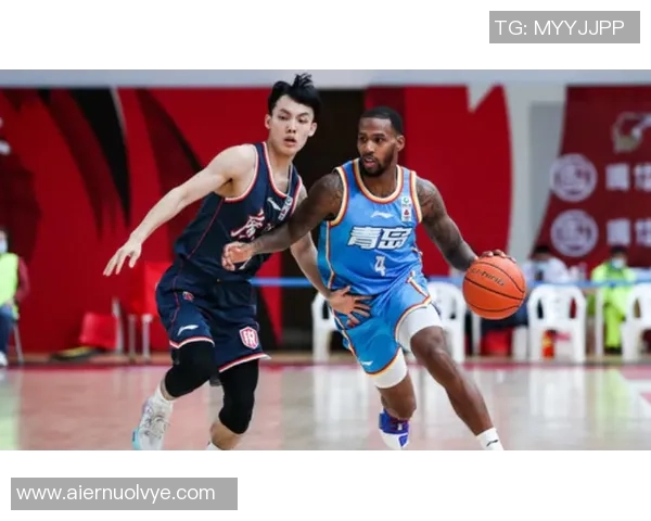 武汉篮球队与上海篮球队赛后复盘分析个人能力对比及影响因素探讨