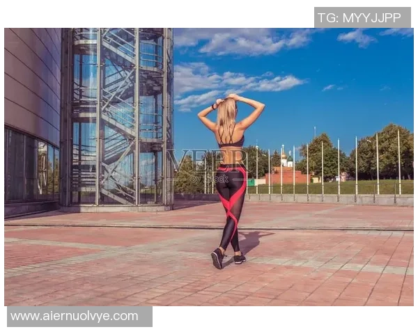 围脖下的绿茵传奇足球明星们的时尚与运动完美结合